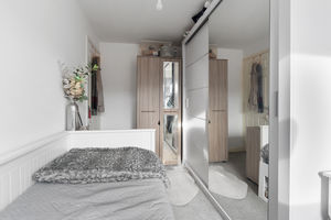 Photo 32- click for photo gallery